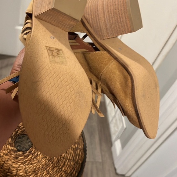 Anthro Musse & Cloud Galia Boho‎ Suede Fringe Bootie Tan 41 - Picture 11 of 12